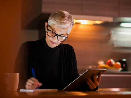 lady assessing legal entity management software for australian ipos