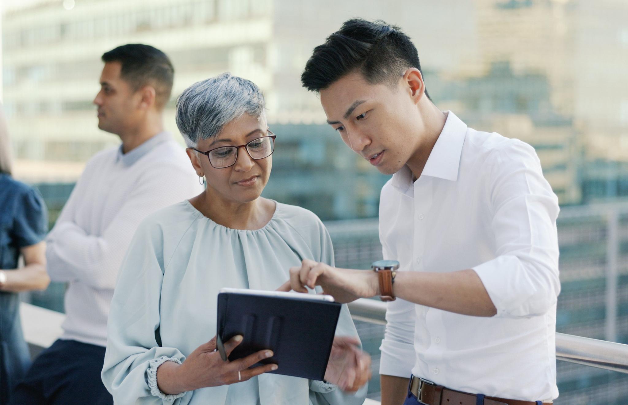ways to use technology to support training for local government council members