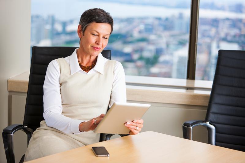 Internal auditor evaluates controls
