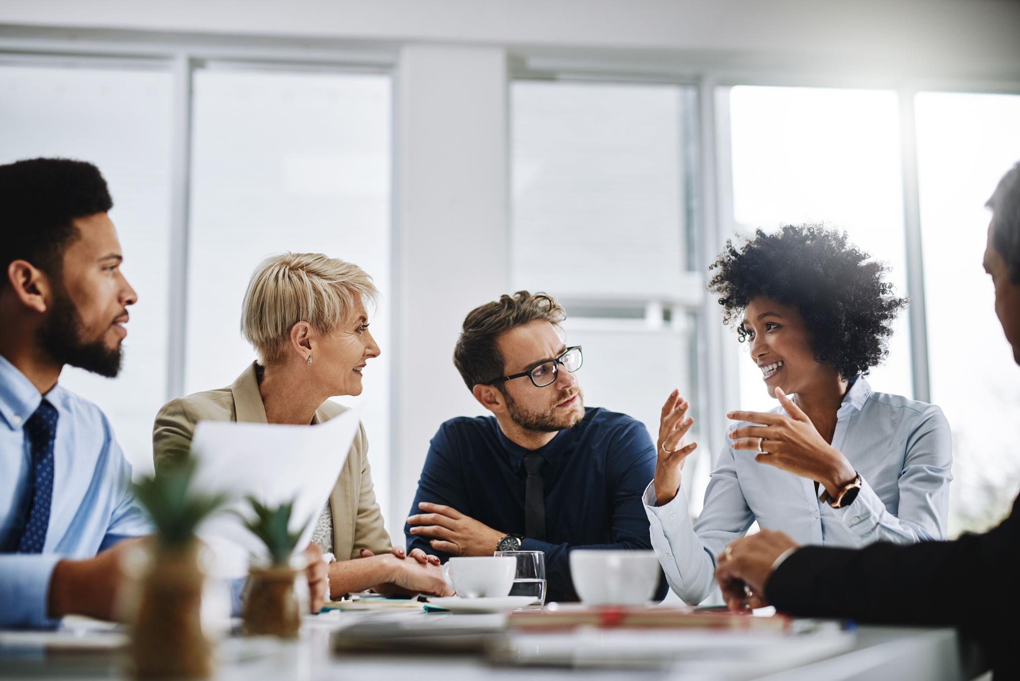 cybersecurity-professionals-in-a-meeting